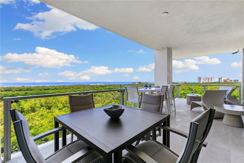 6897 Grenadier Blvd, Unit 704, Naples, FL 34108 Photo