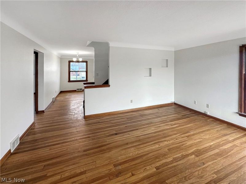 5610 Renwood Drive, Parma, OH 44129 Photo 3