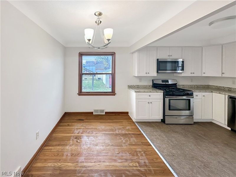 5610 Renwood Drive, Parma, OH 44129 Photo 4