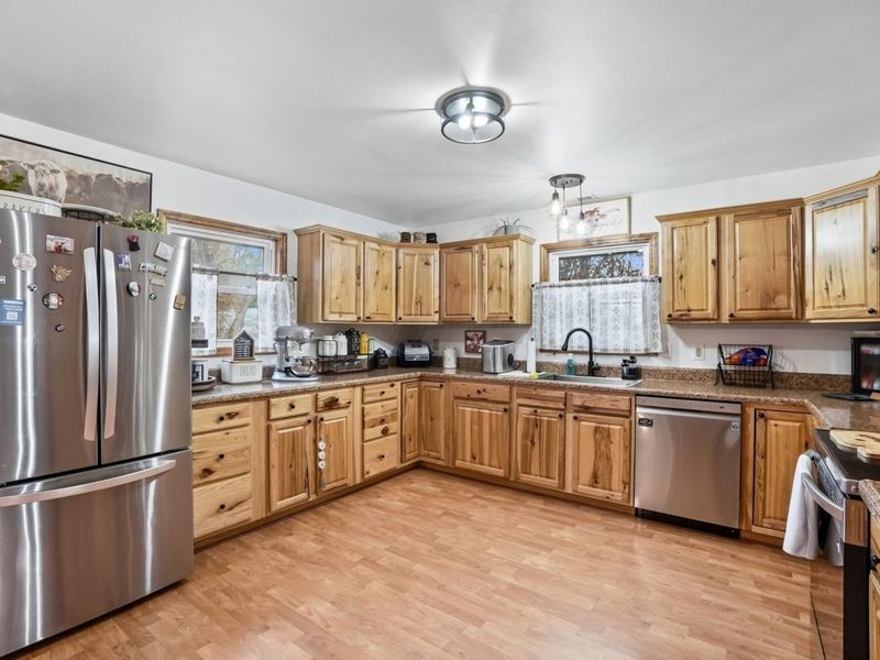 832 E Jackson Road, Springfield, OH 45502 Photo 10