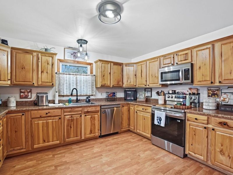 832 E Jackson Road, Springfield, OH 45502 Photo 11