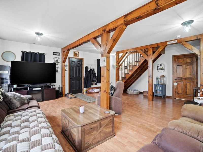 832 E Jackson Road, Springfield, OH 45502 Photo 8