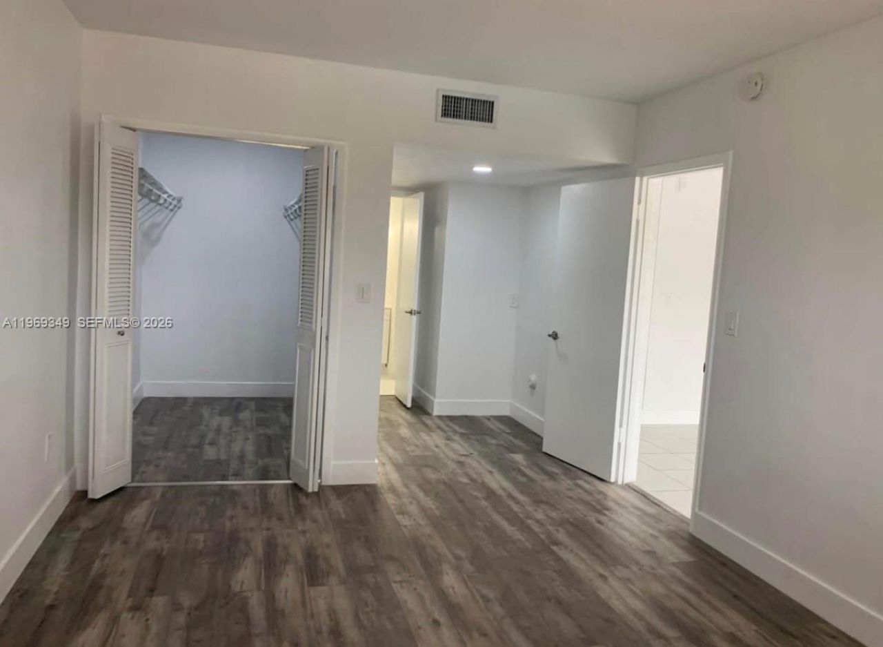 7505 SW 82nd St , Unit 306, Miami, FL 33143 Photo