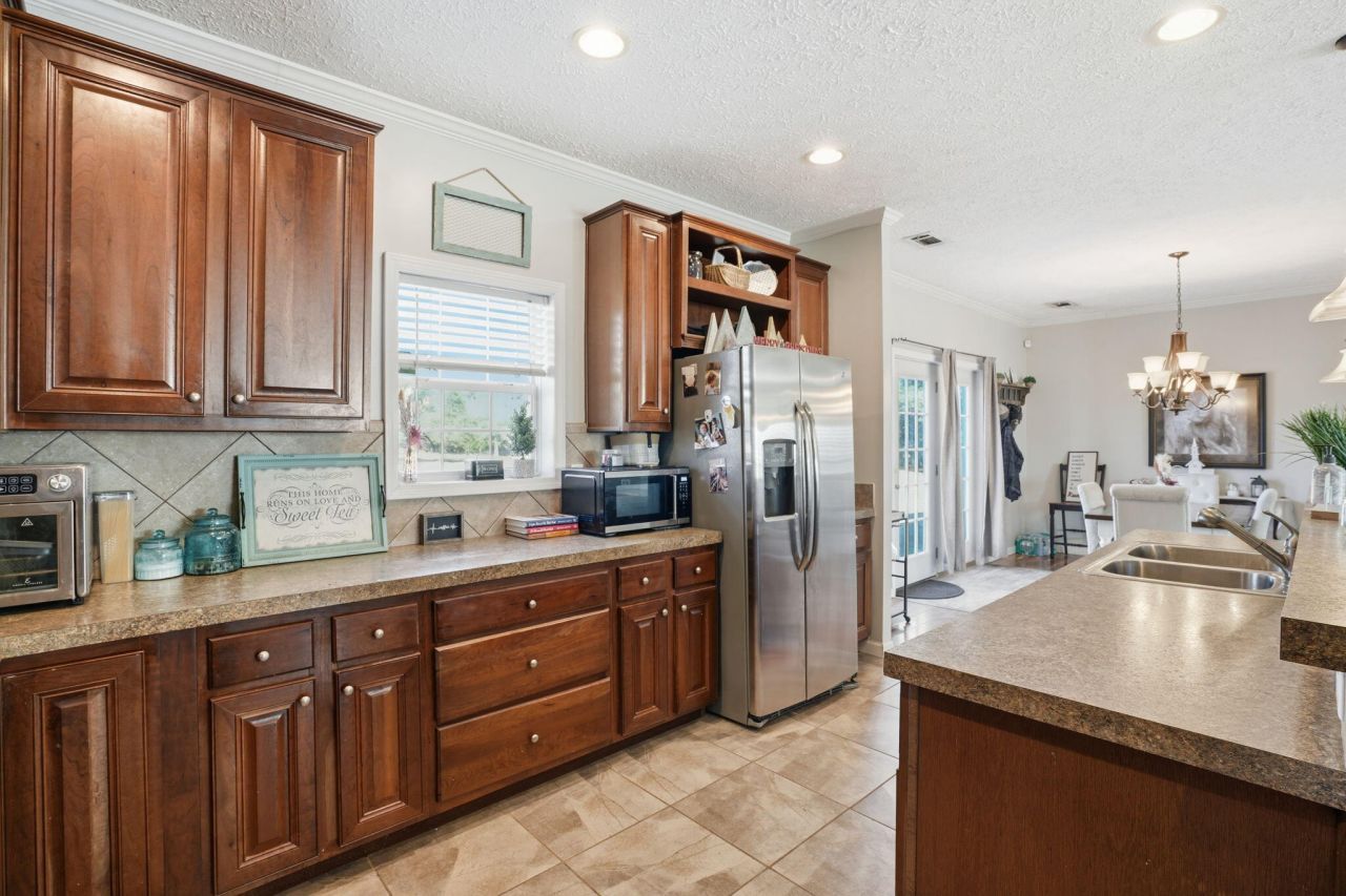 185 Gabby Hall Court Photo 12