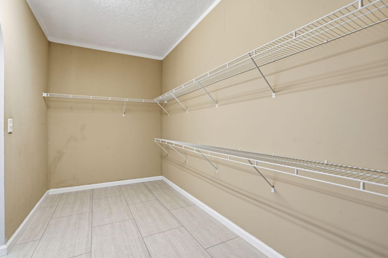 185 Gabby Hall Court Photo 23