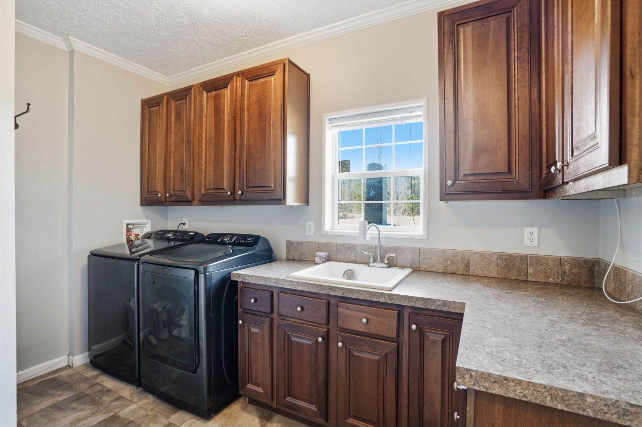 185 Gabby Hall Court Photo 28