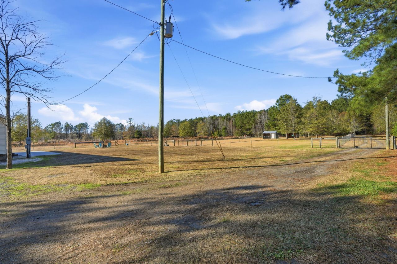 185 Gabby Hall Court Photo 31