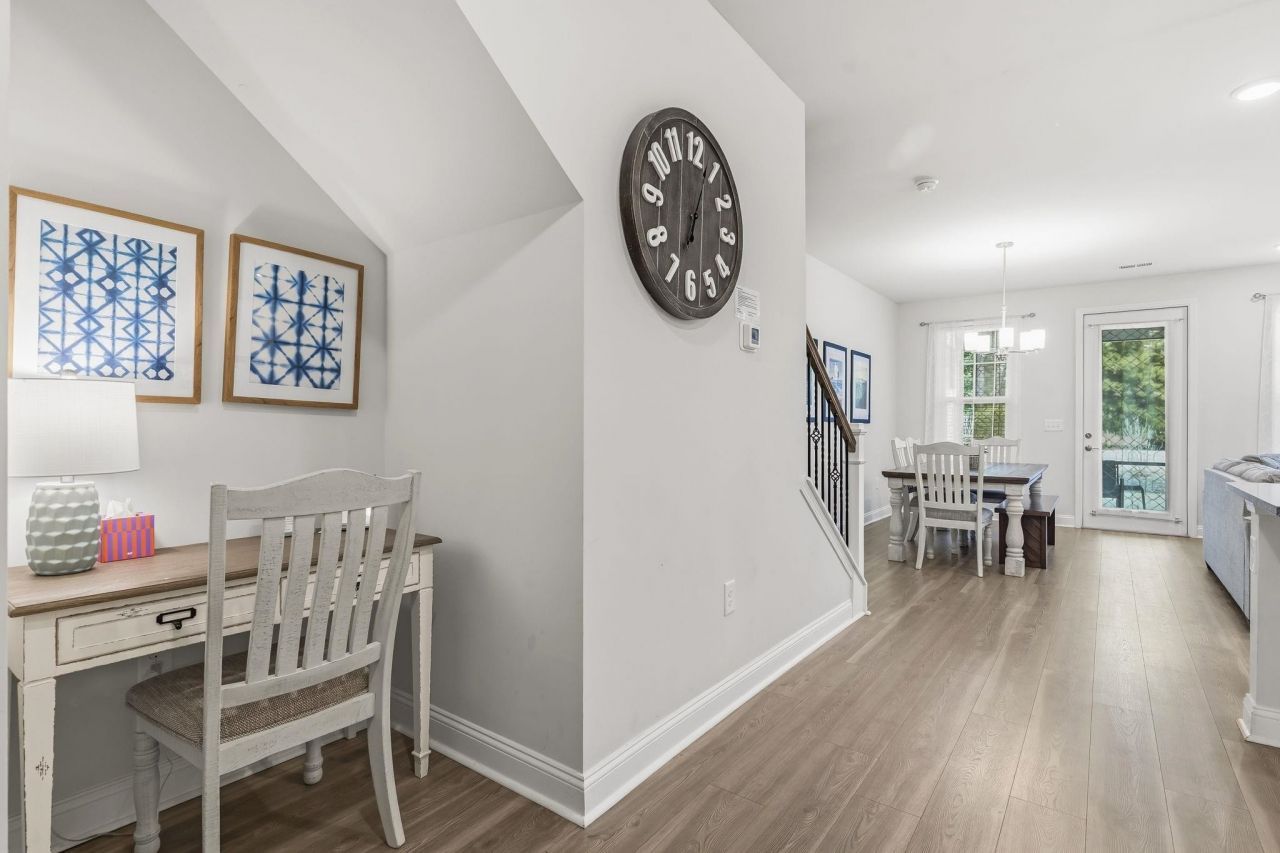 5130 Double Eagle Way  Photo 6