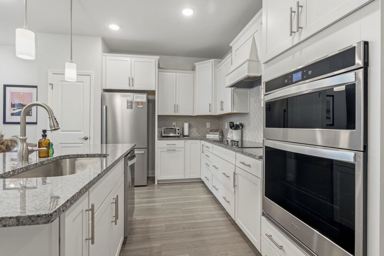 5130 Double Eagle Way  Photo 8