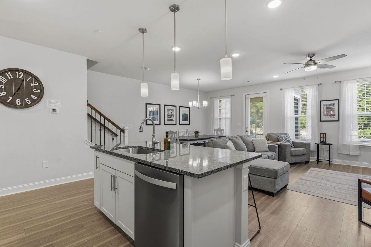 5130 Double Eagle Way  Photo 9