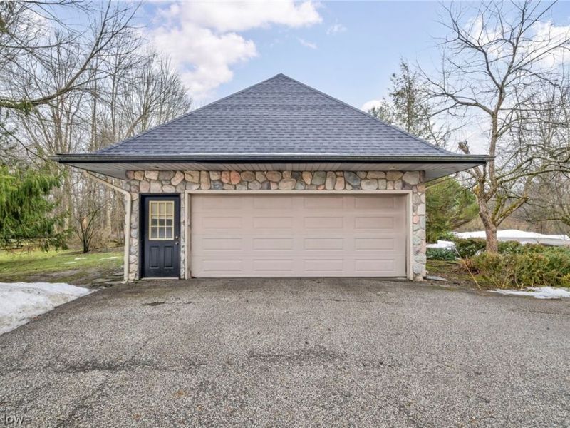 6331 Chagrin River Road, Bentleyville, OH 44022 Photo 4