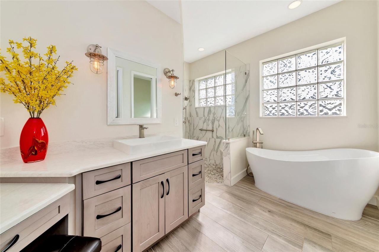 4990 Gardiners Bay Circle, Sarasota, FL 34238 Photo