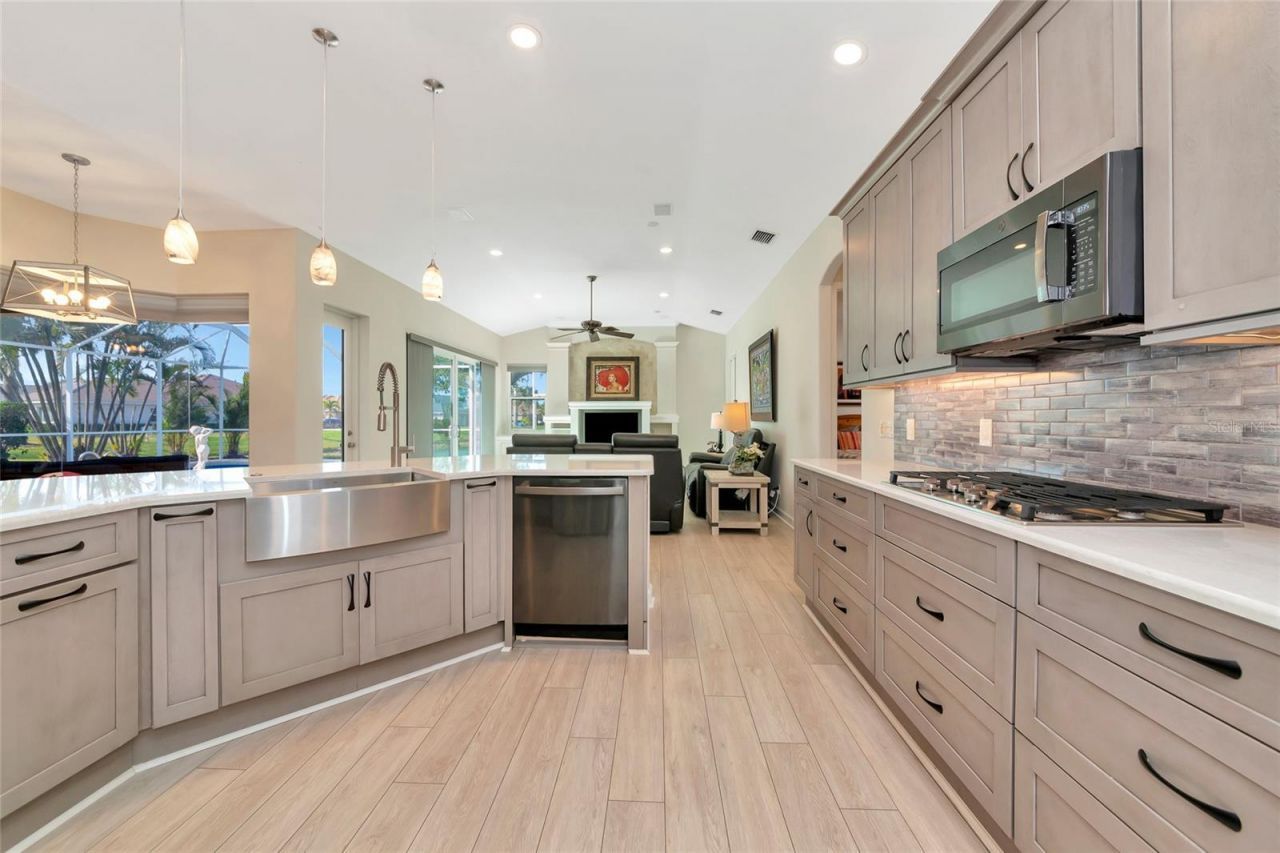 4990 Gardiners Bay Circle, Sarasota, FL 34238 Photo