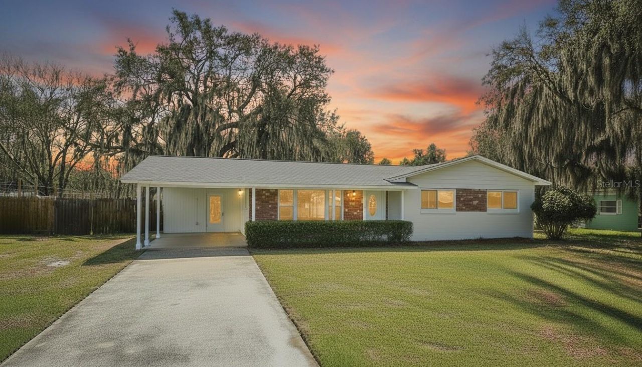 1507 N Lake View Avenue, Leesburg, FL 34748 Main Photo