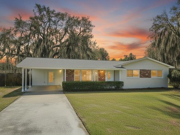 1507 N LAKE VIEW AVENUE, LEESBURG, FL 34748