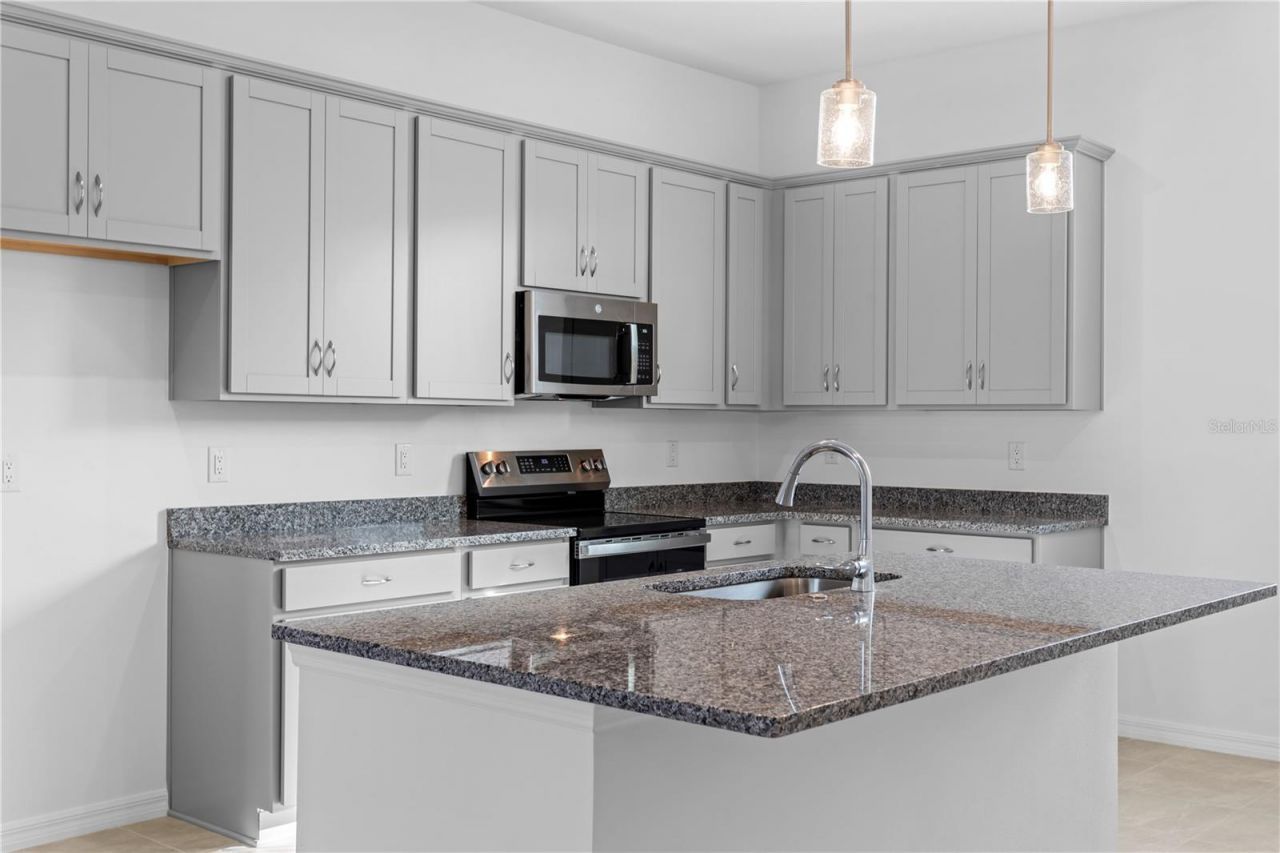 9812 Tate Lane, Westchase, FL 33626 Photo