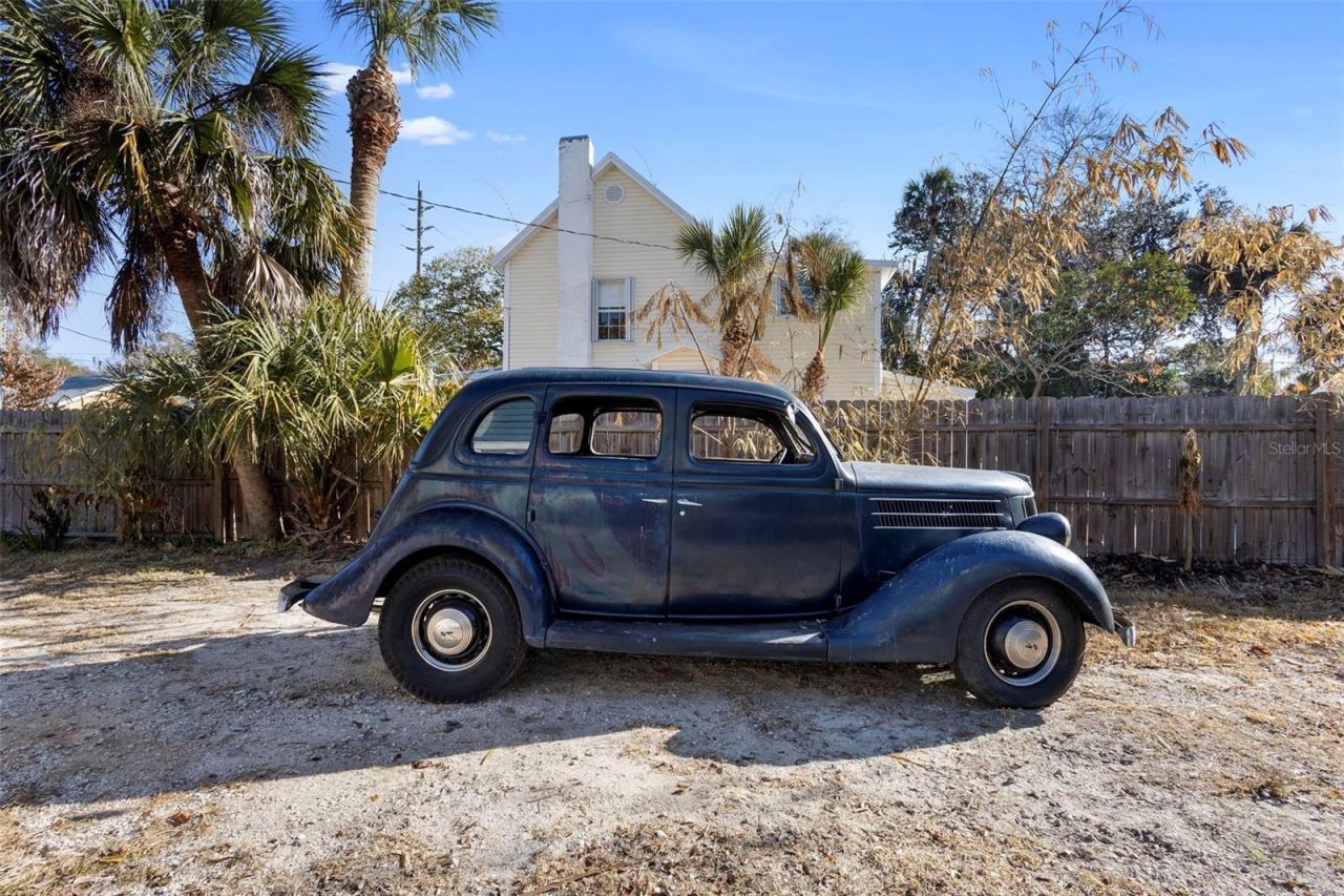 212 Mary Avenue, New Smyrna Beach, FL 32168 Photo