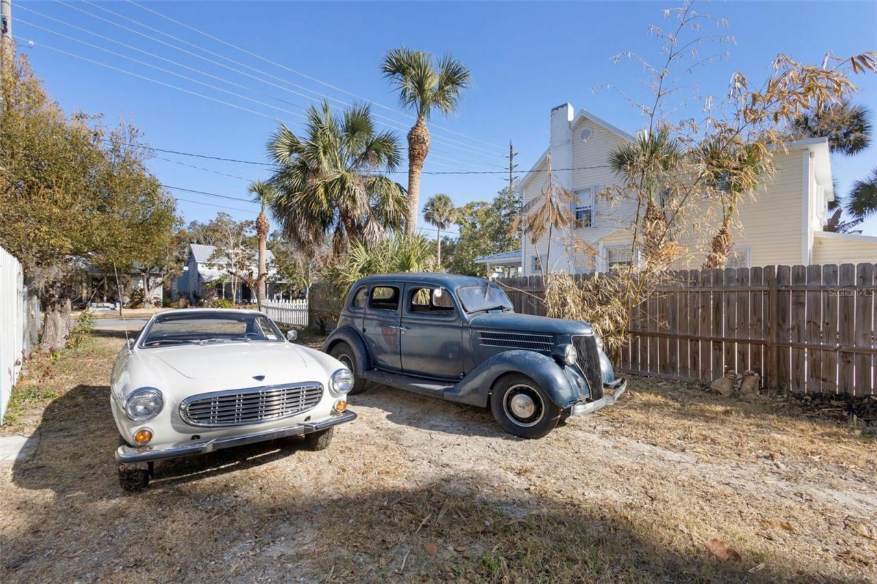 212 Mary Avenue, New Smyrna Beach, FL 32168 Photo