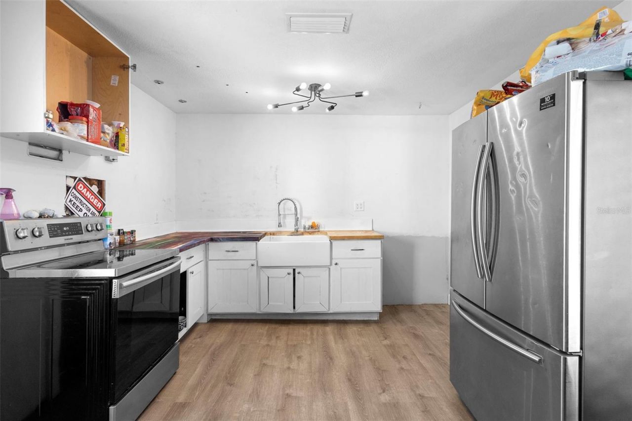 212 Mary Avenue, New Smyrna Beach, FL 32168 Photo