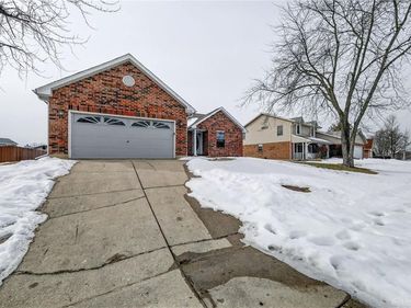 6800 Deer Bluff Drive, Dayton, OH 45424