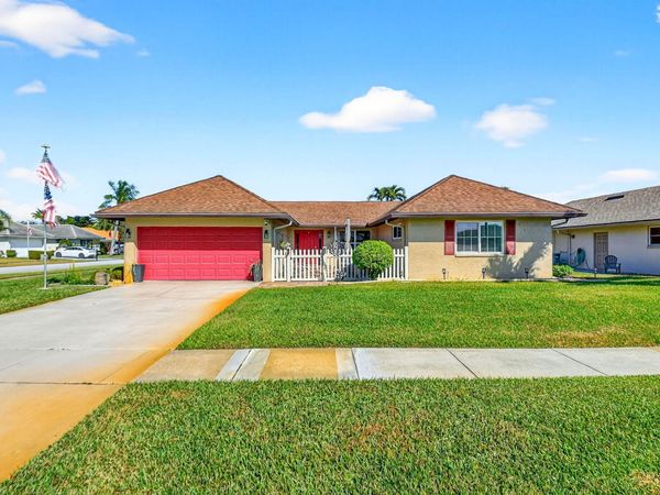 10260 Greentrail Drive N, Boynton Beach, FL 33436