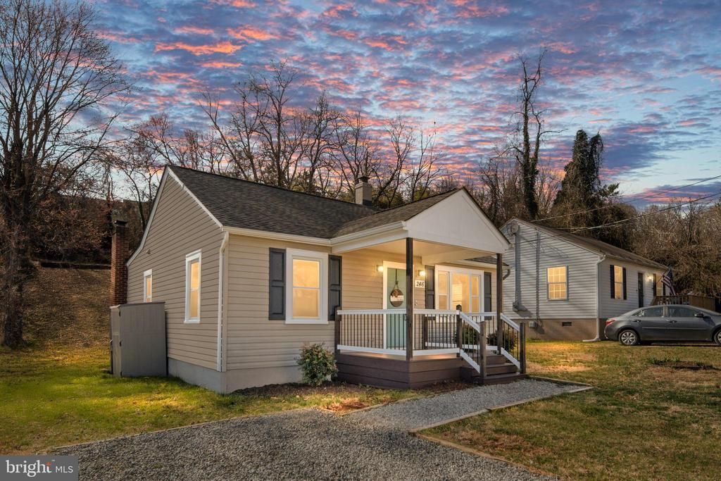 246 Berry Street, Orange, VA 22960 Main Photo