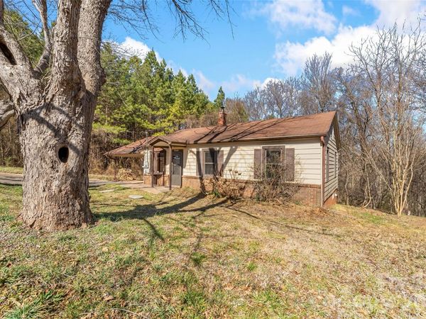 4676 Bowman Road, Hickory, NC 28602