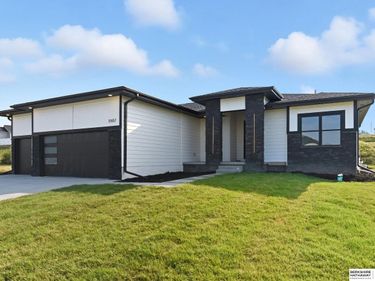 11107 S 218th Street, Gretna, NE 68028