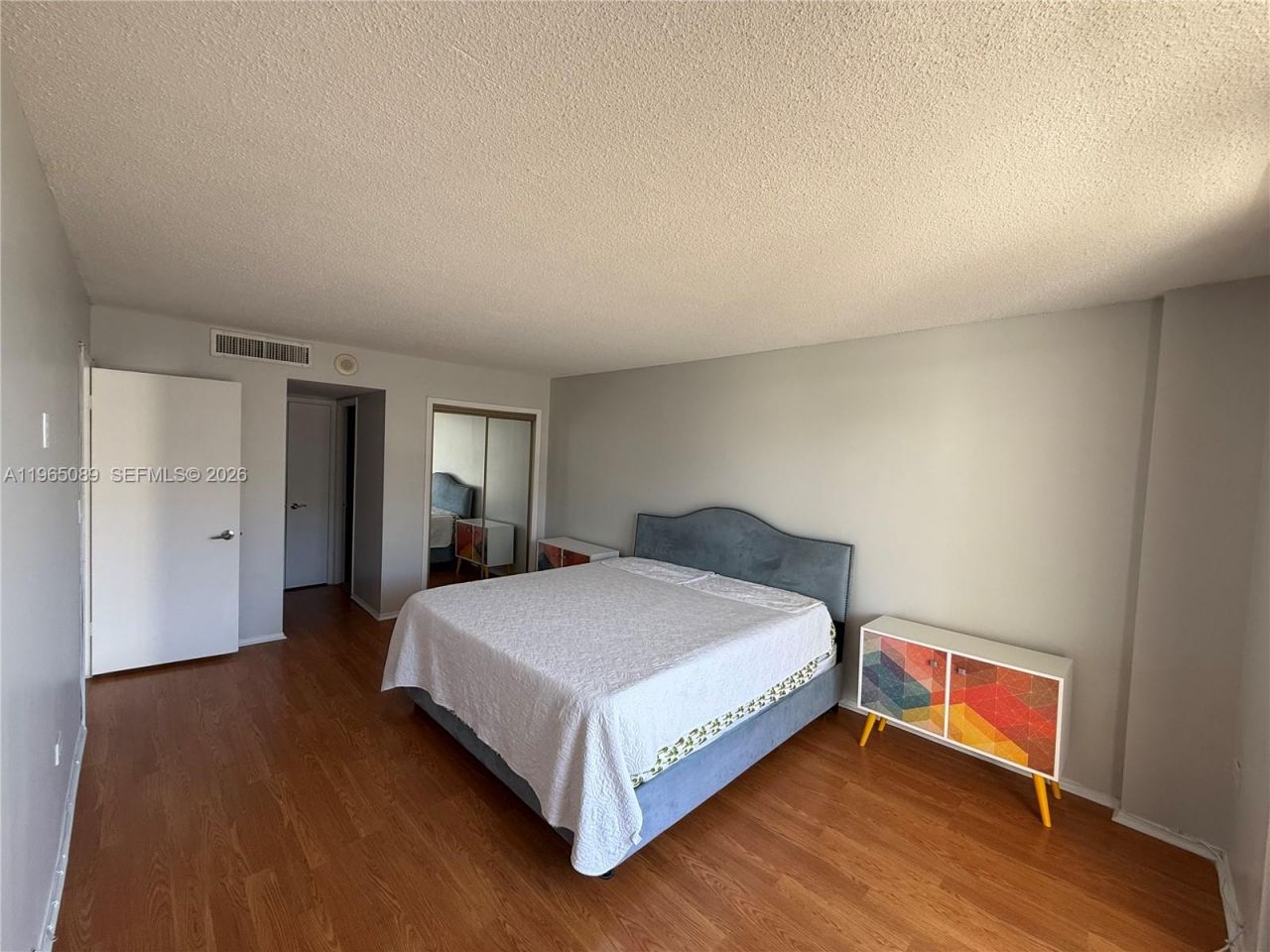 5555 Collins Ave, Unit 12Z, Miami Beach, FL 33140 Photo