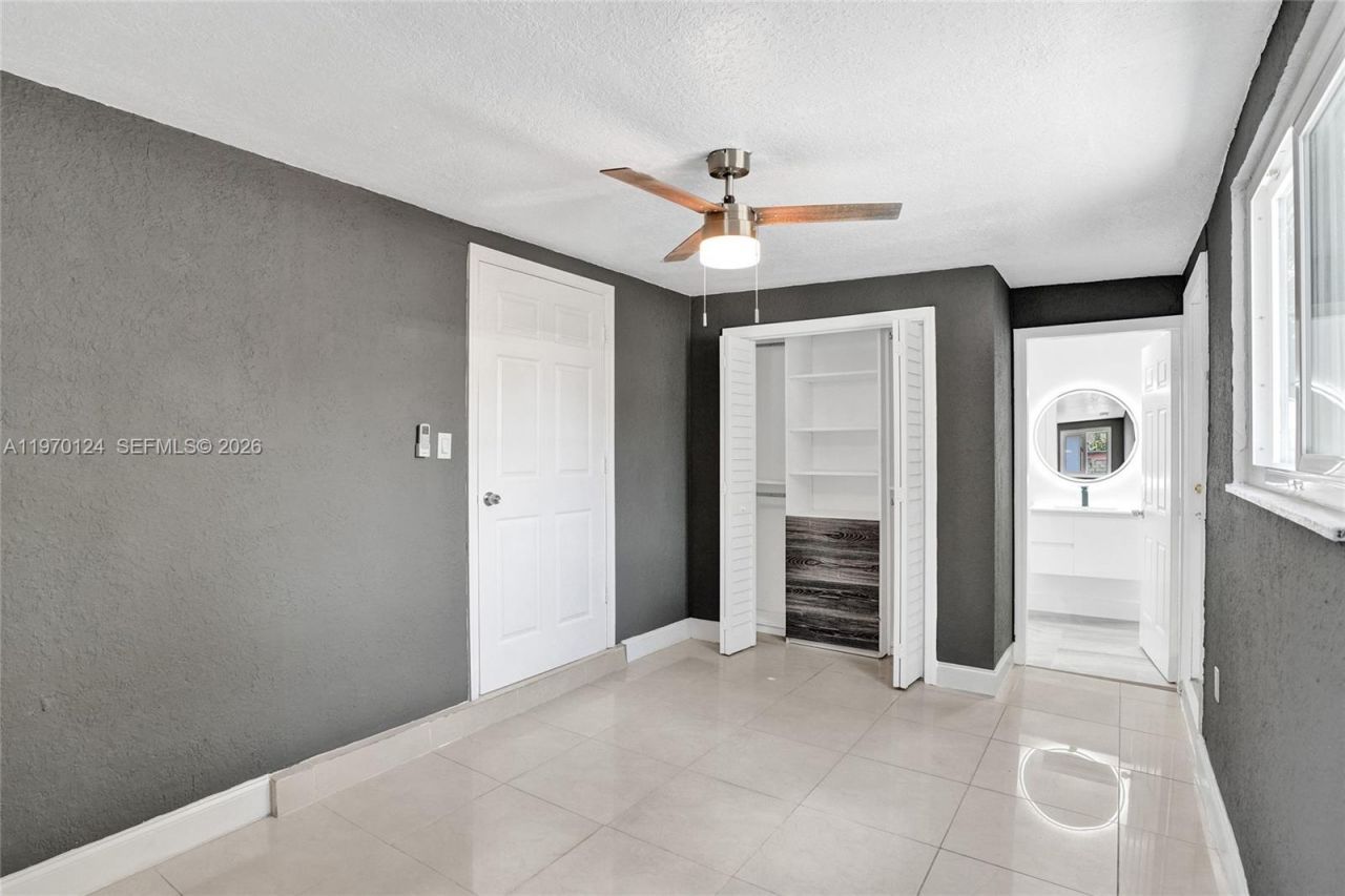 335 NW 109th St , Miami, FL 33168 Photo