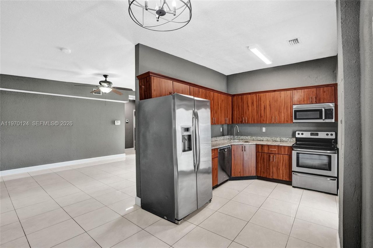 335 NW 109th St , Miami, FL 33168 Photo