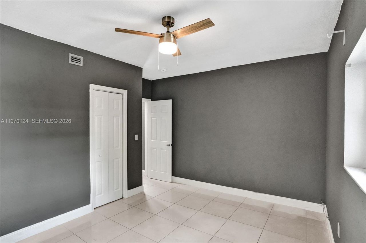 335 NW 109th St , Miami, FL 33168 Photo