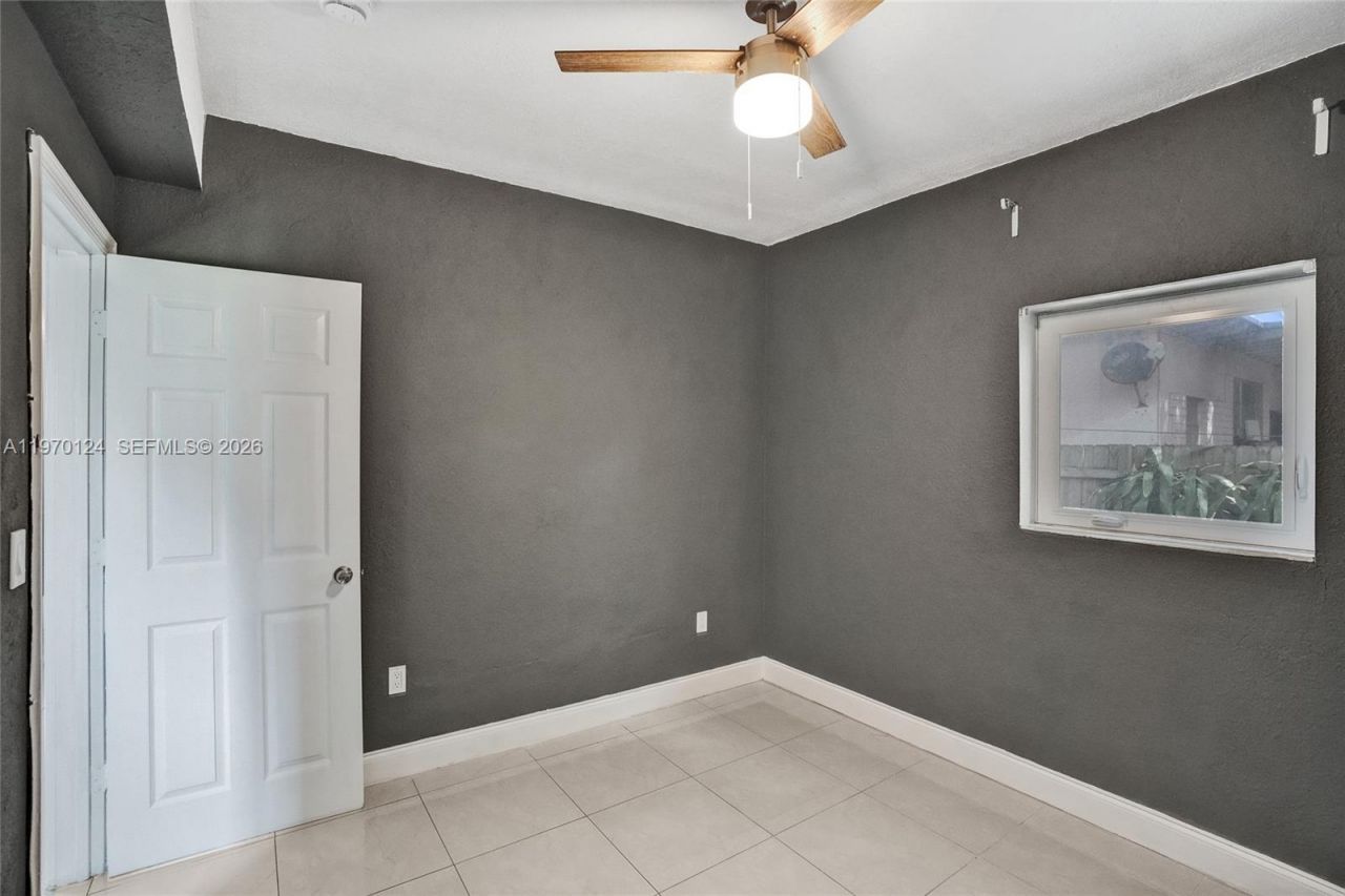 335 NW 109th St , Miami, FL 33168 Photo