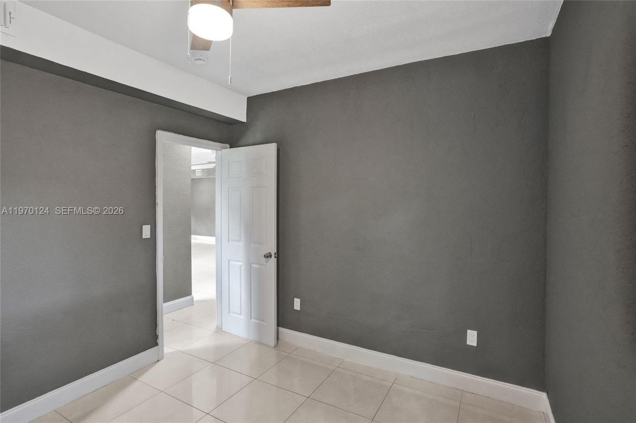 335 NW 109th St , Miami, FL 33168 Photo