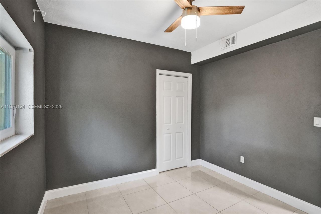 335 NW 109th St , Miami, FL 33168 Photo