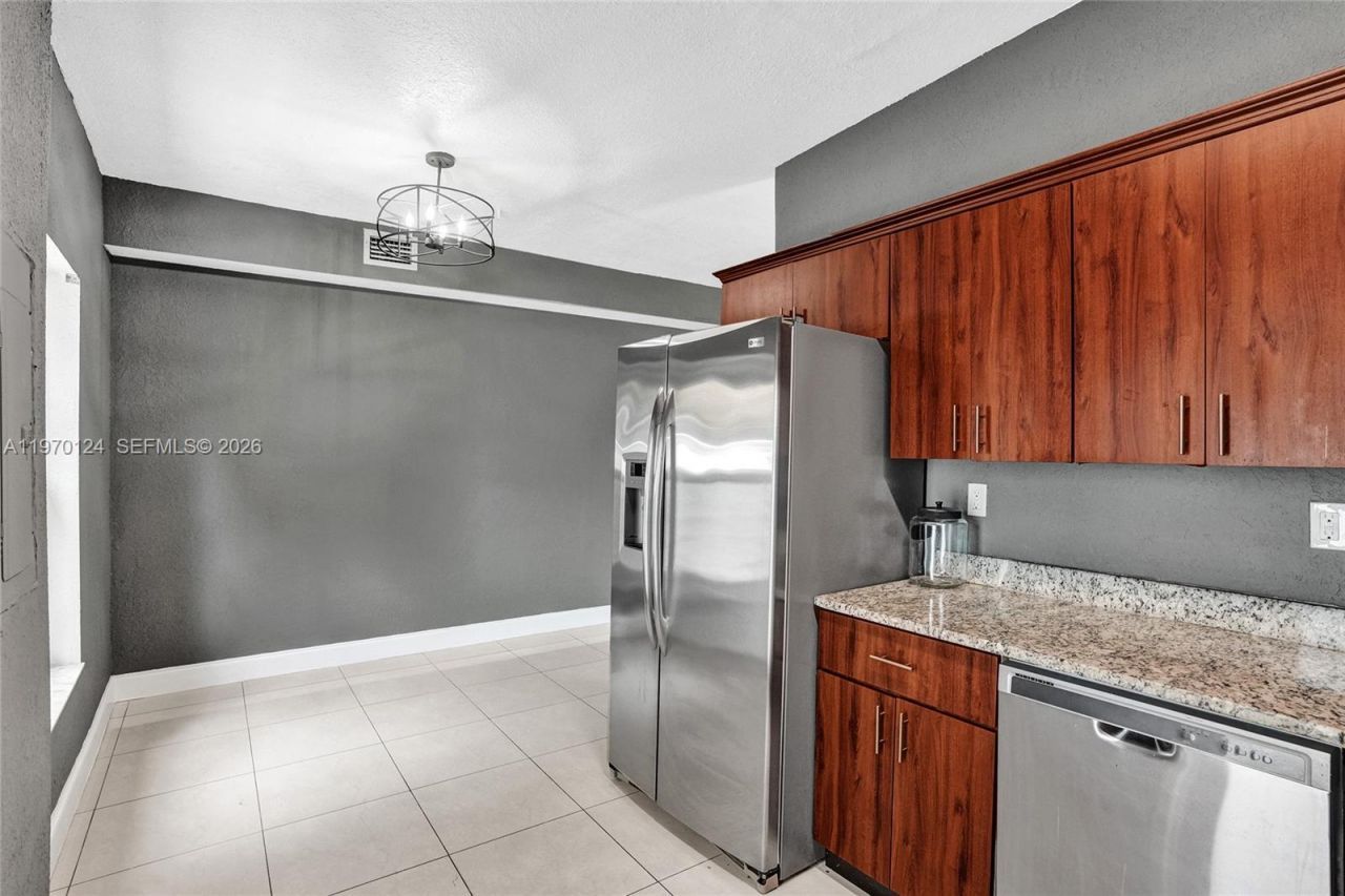 335 NW 109th St , Miami, FL 33168 Photo