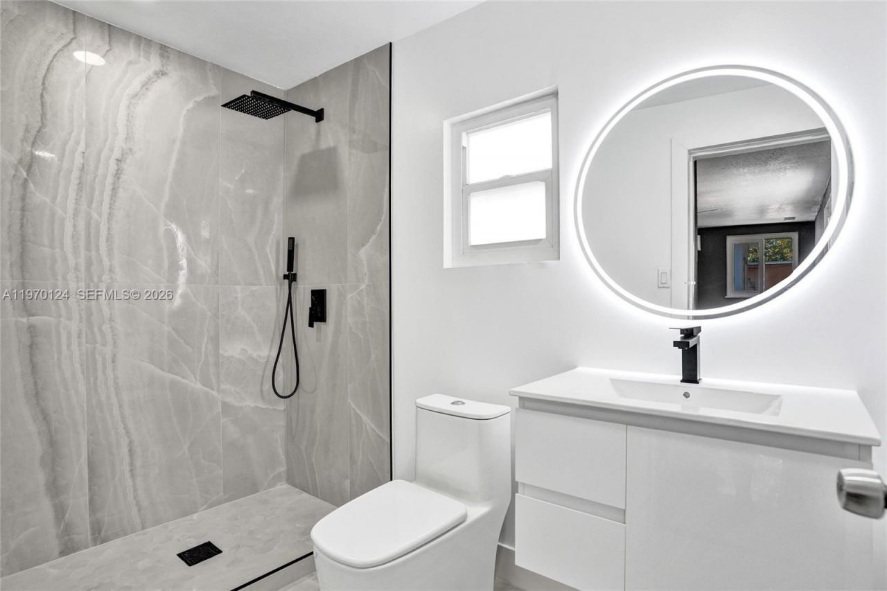 335 NW 109th St , Miami, FL 33168 Photo