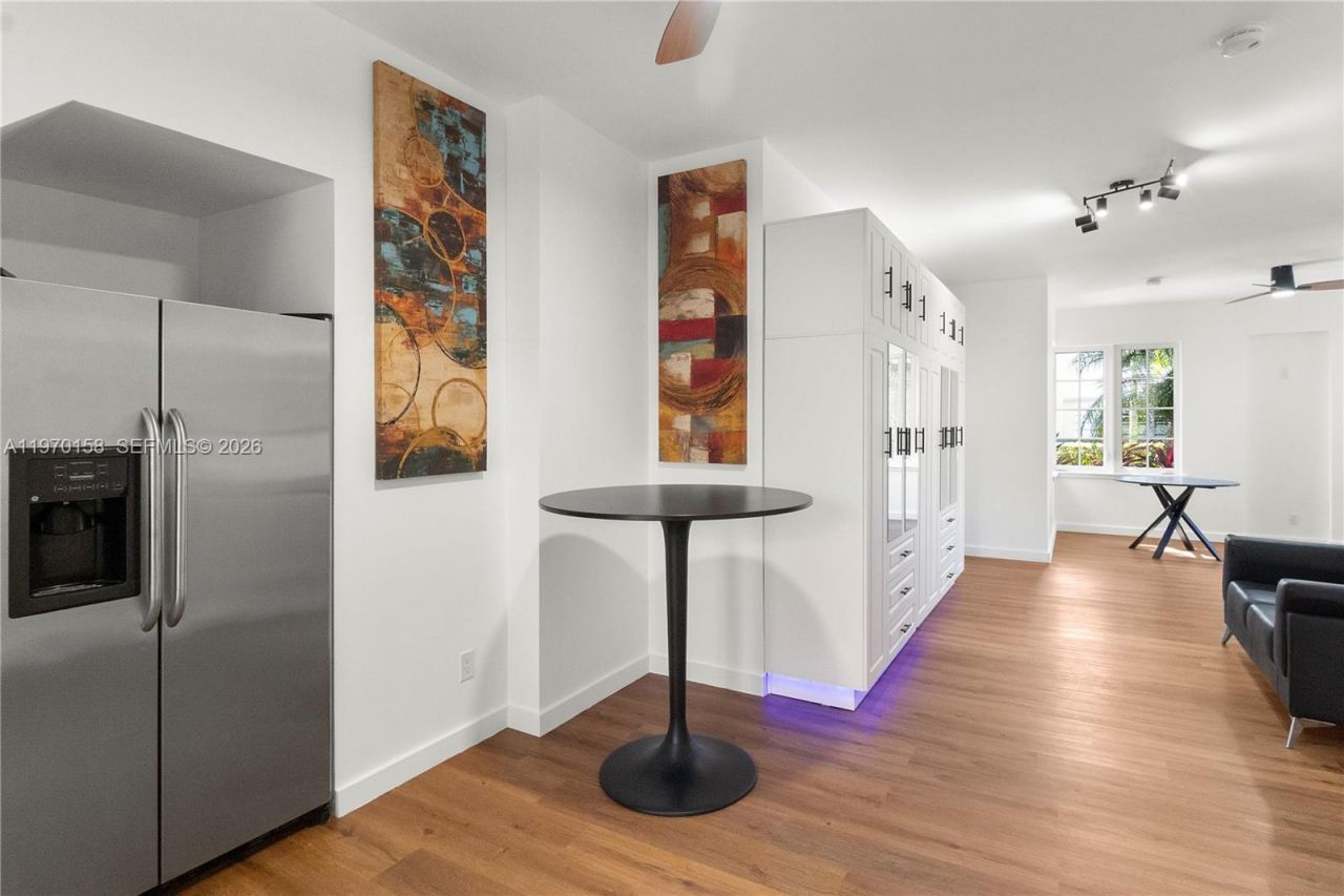 1009 Meridian Ave, Unit 14, Miami Beach, FL 33139 Photo