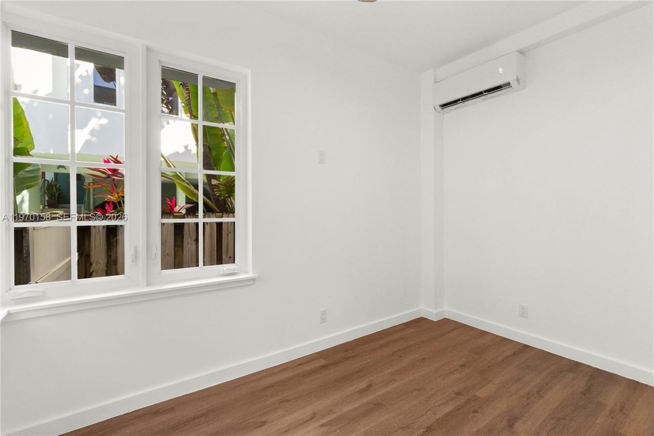 1009 Meridian Ave, Unit 14, Miami Beach, FL 33139 Photo