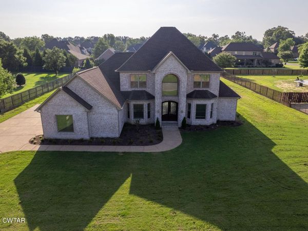 26 Applestone Drive, Jackson, TN 38305