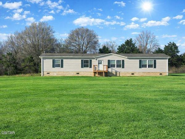 141 Persimmon Grove Road , Trenton, TN 38382