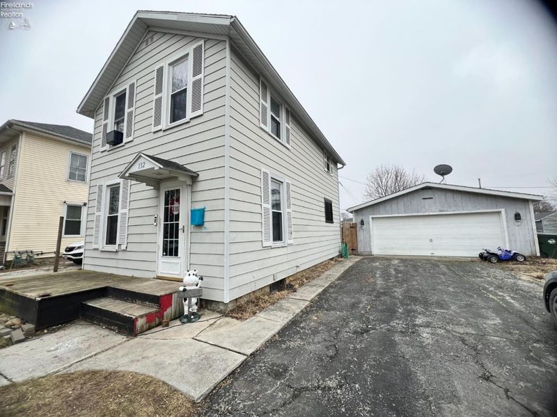 132 Coe Street, Tiffin, OH 44883 Photo 3