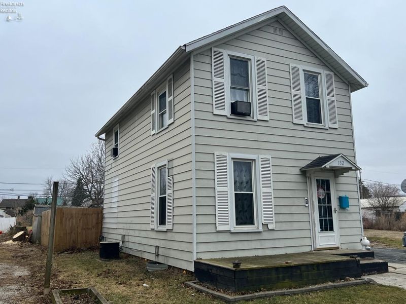 132 Coe Street, Tiffin, OH 44883 Photo 4