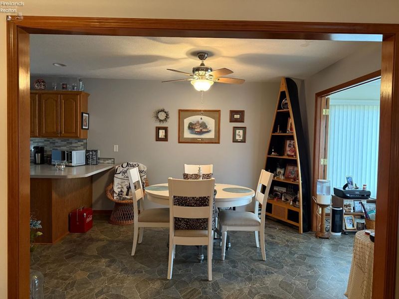 318 Country Meadows Drive, Oak Harbor, OH 43449 Photo 14