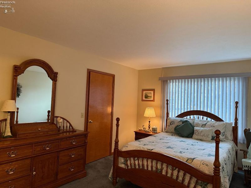 318 Country Meadows Drive, Oak Harbor, OH 43449 Photo 32