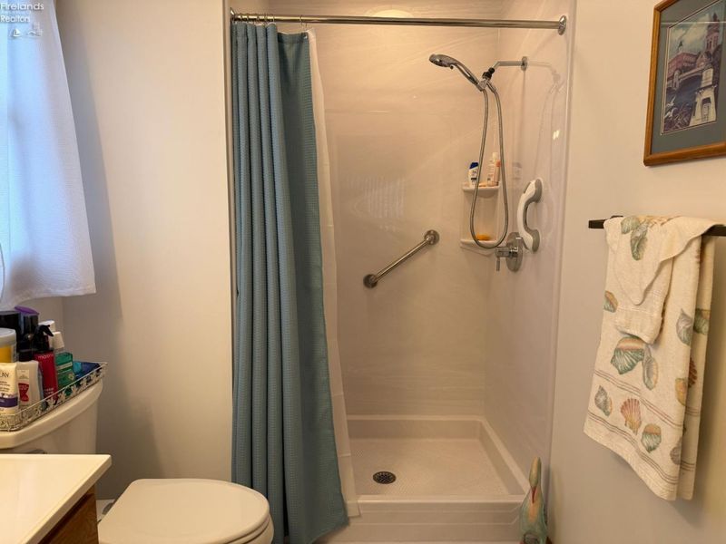 318 Country Meadows Drive, Oak Harbor, OH 43449 Photo 37