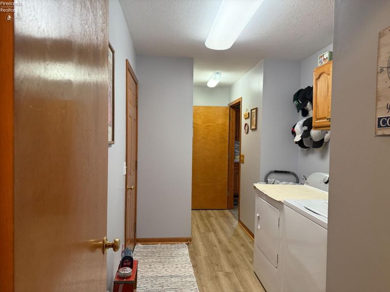 318 Country Meadows Drive, Oak Harbor, OH 43449 Photo 39