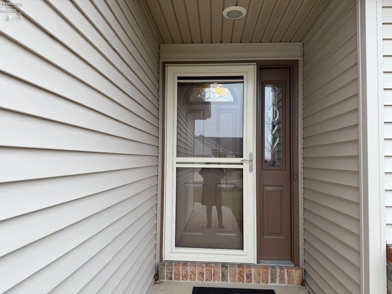 318 Country Meadows Drive, Oak Harbor, OH 43449 Photo 4