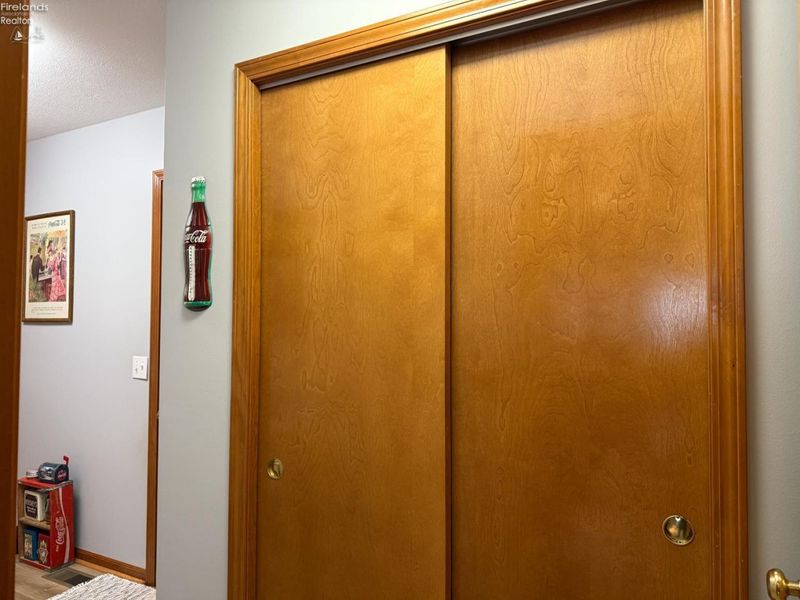 318 Country Meadows Drive, Oak Harbor, OH 43449 Photo 40