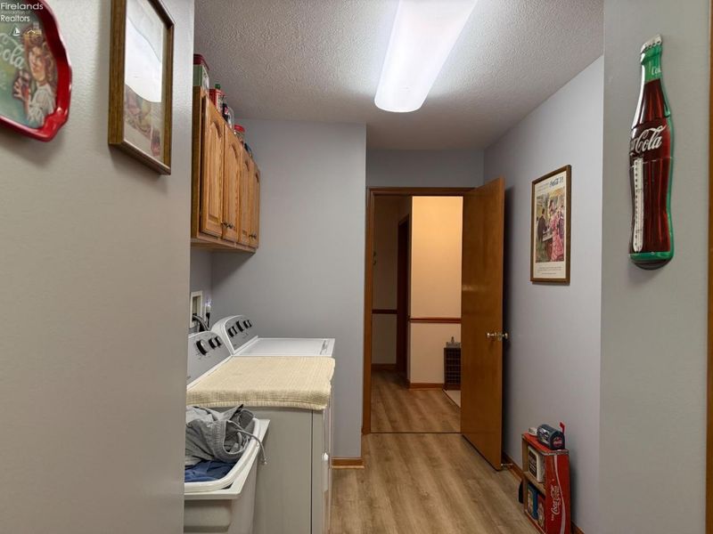 318 Country Meadows Drive, Oak Harbor, OH 43449 Photo 41